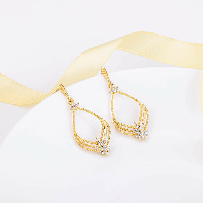 Golden Princess Earrings Earrings.