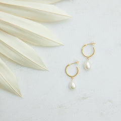 Margot Pearl Hoops Earring