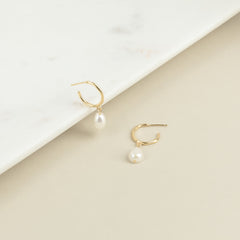 Margot Pearl Hoops Earring