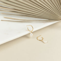 Margot Pearl Hoops Earring