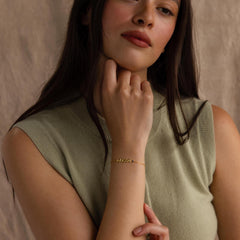 Bubble Name Birthstone Bracelet in 18K Gold