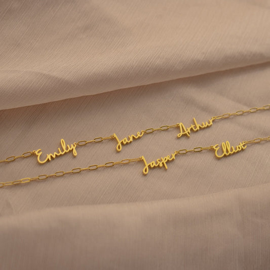 Carrie Multiple Name Necklace in Curb Chain
