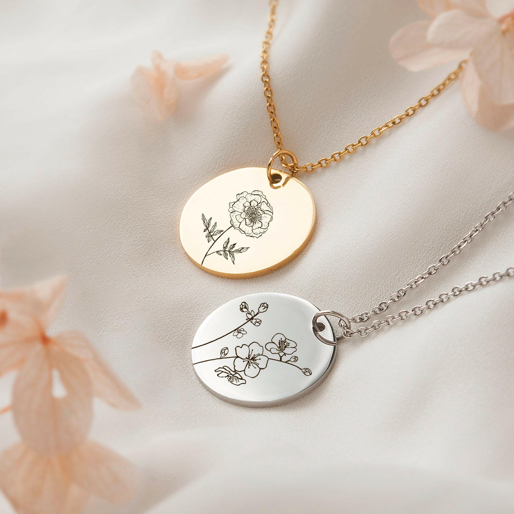Personalized Birth Flower Necklace Necklace.