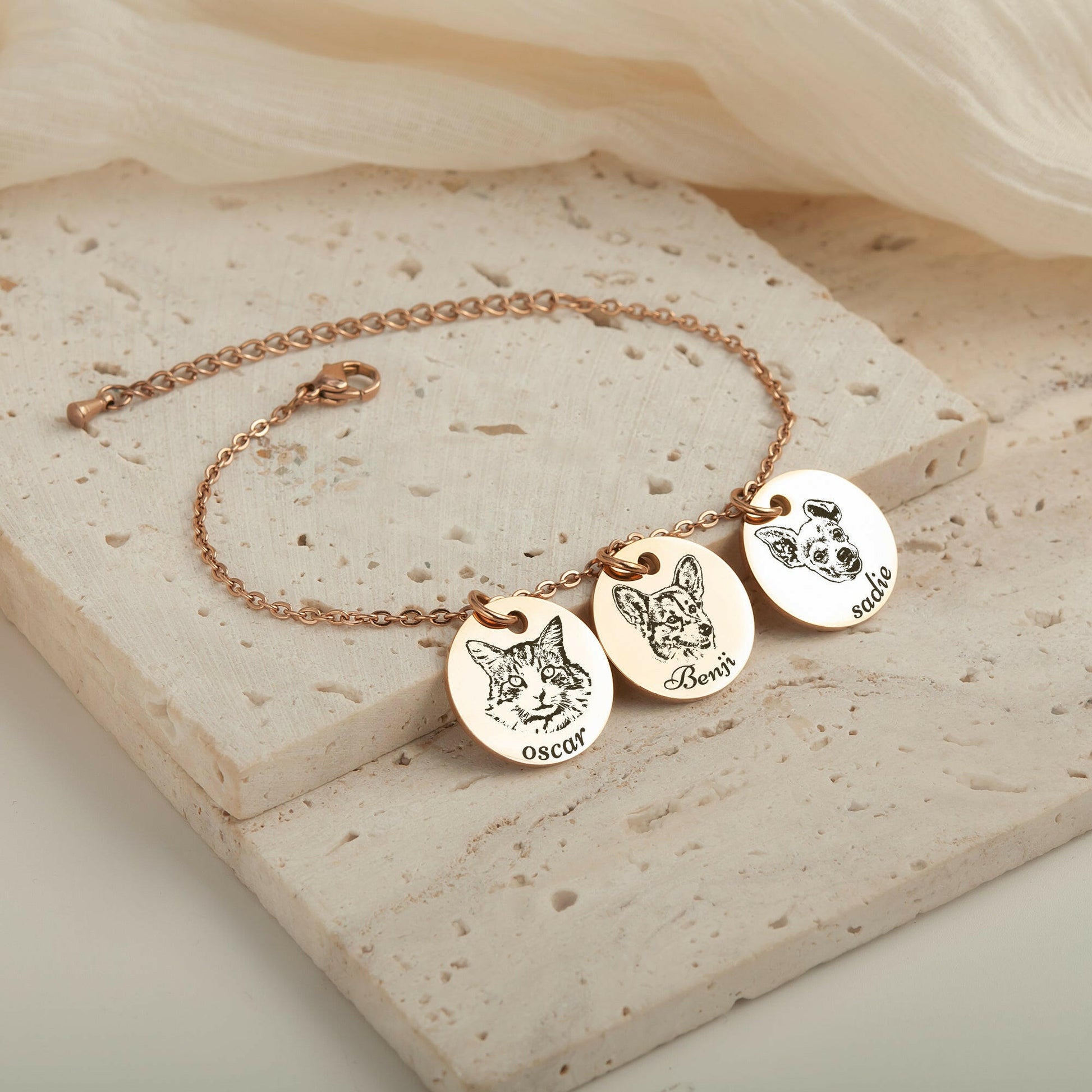 Personalized Pet Portrait Charm Bracelet Bracelet.